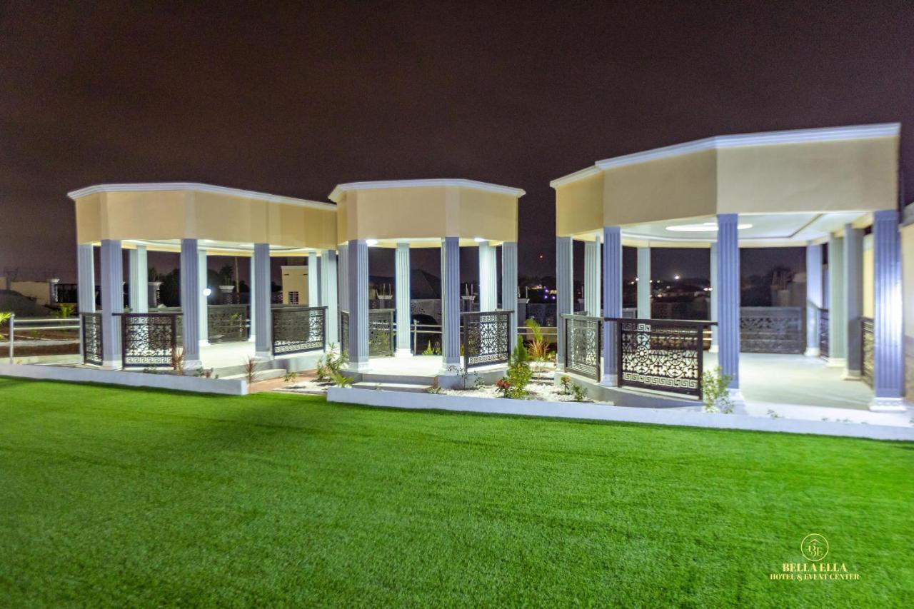 Bella Ella Hotel & Event Center Kasoa エクステリア 写真