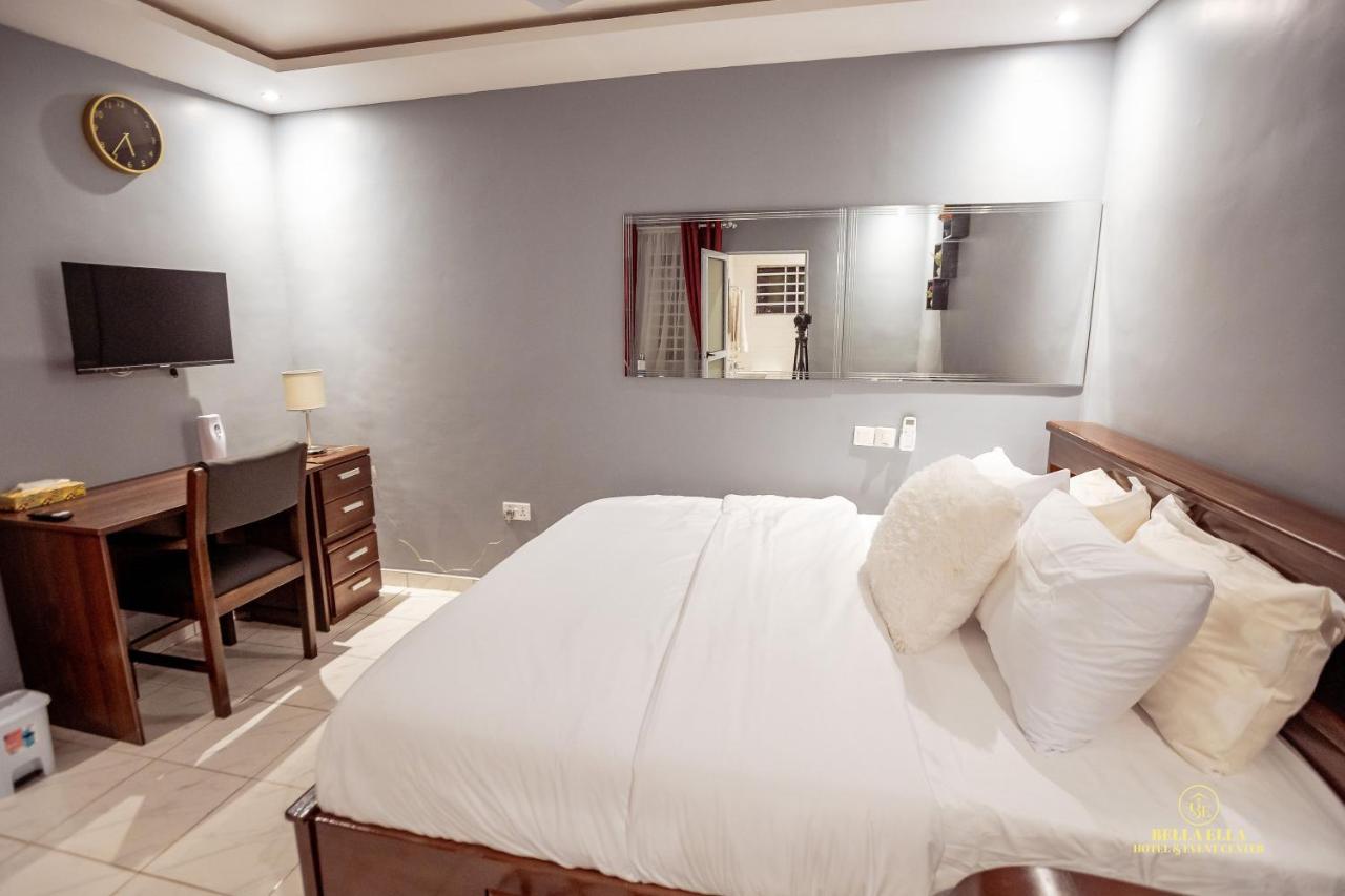 Bella Ella Hotel & Event Center Kasoa エクステリア 写真