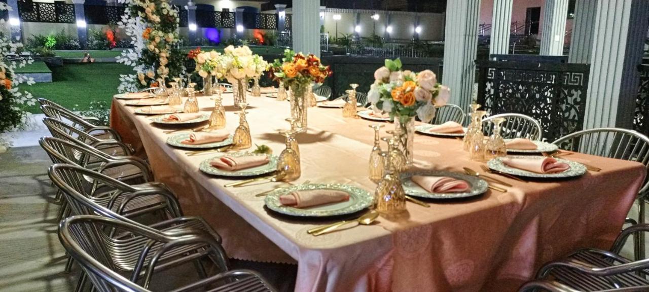 Bella Ella Hotel & Event Center Kasoa エクステリア 写真