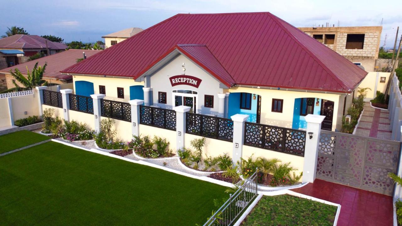 Bella Ella Hotel & Event Center Kasoa エクステリア 写真